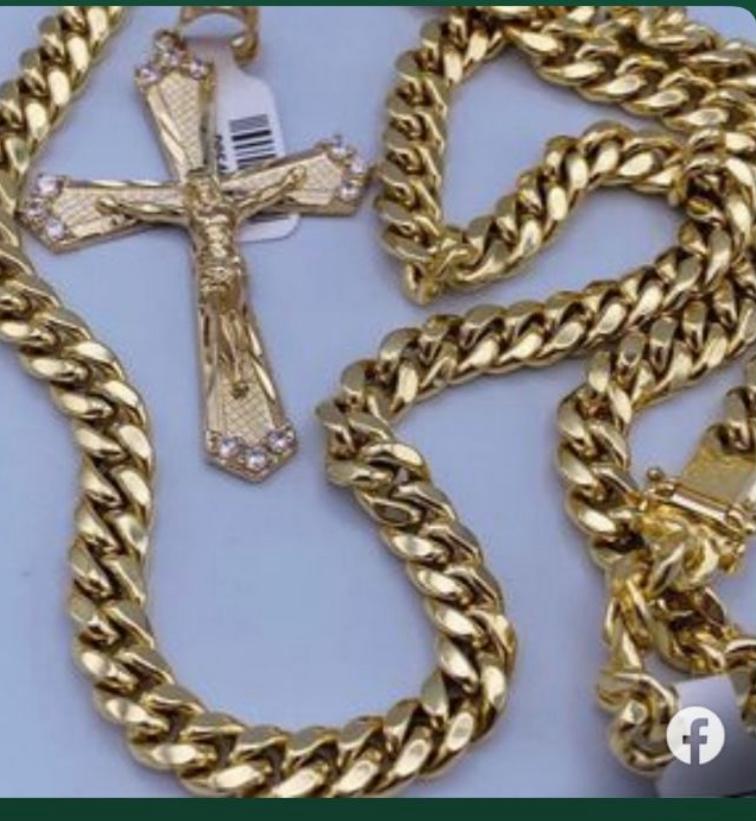 Cadena y dije sólido